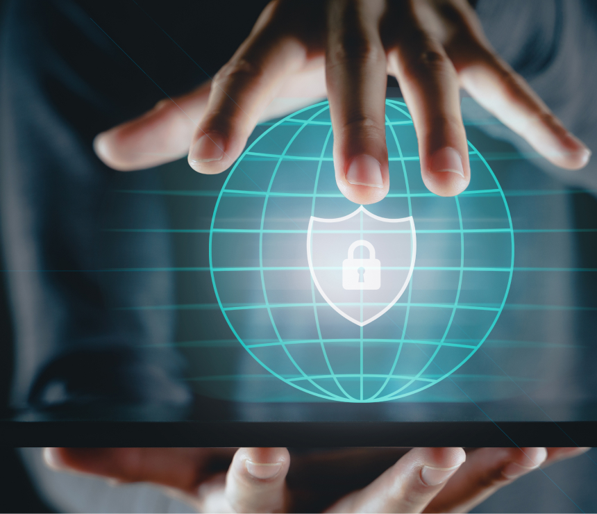 Foto de um advogado segurando um holograma de segurança